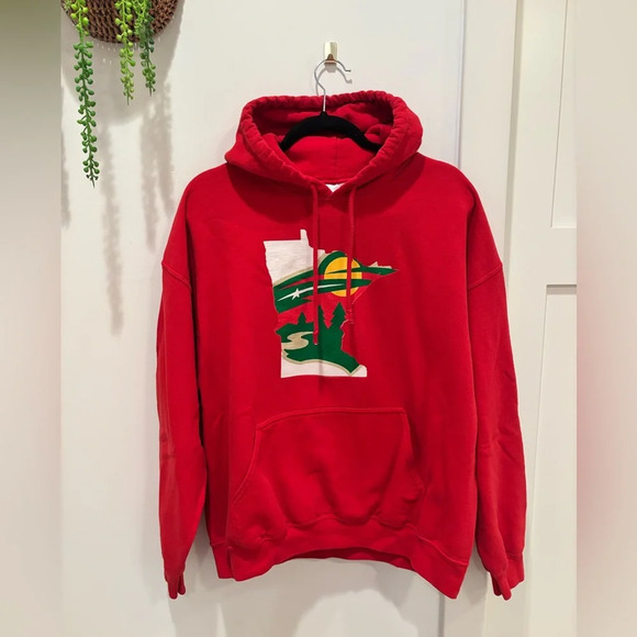 Gildan Other - Gildan Heavy Blend Minnesota Wild NHL Red Sweatshirt State of MN size XL